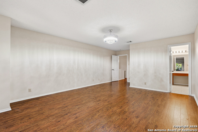 Listing photo id 20 for 9623 Diamond Gap