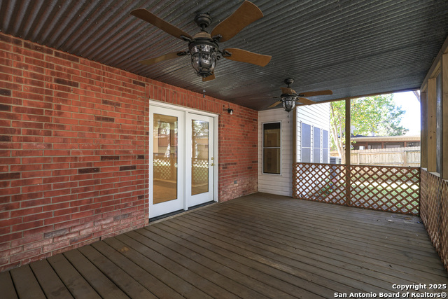 Listing photo id 27 for 9623 Diamond Gap