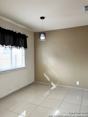 Image 9 of 16 For 8454 Blackstone Cv