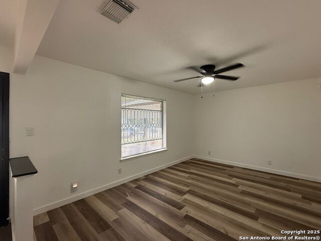 Image 12 of 18 For 217 Avenue E