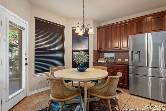 Listing photo id 20 for 611 Oxalis  