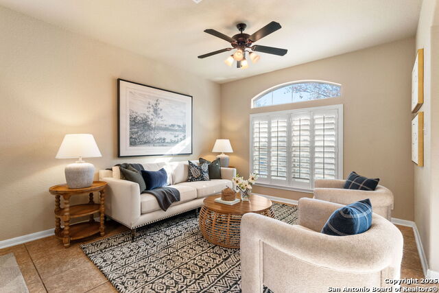 Listing photo id 7 for 611 Oxalis  