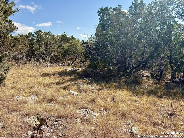 Listing photo id 3 for 3938 Running Spgs