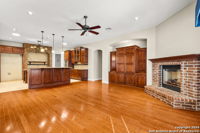 Image 17 of 57 For 3204 Crystal Path