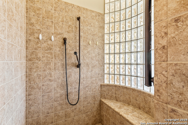 Image 38 of 57 For 3204 Crystal Path