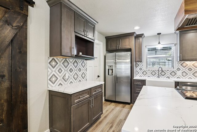 Image 14 of 44 For 786 Renee  