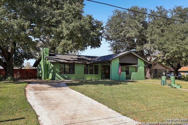 Image 2 of 44 For 786 Renee  