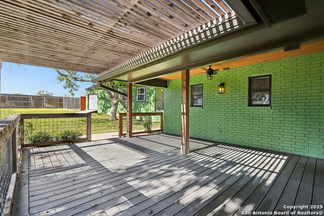 Image 30 of 44 For 786 Renee  