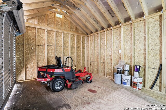 Image 34 of 44 For 786 Renee  