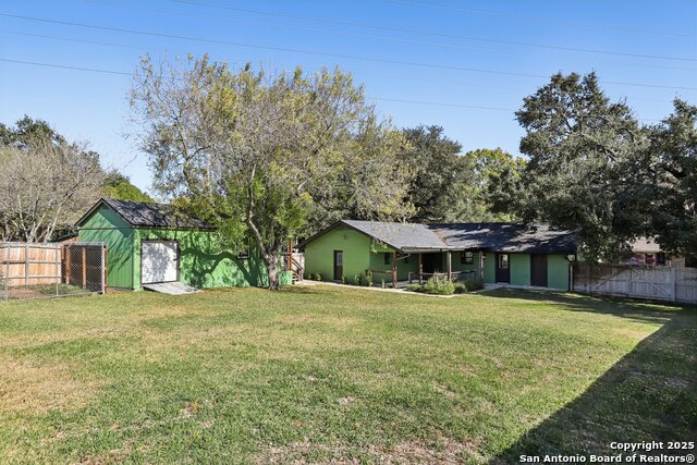 Image 39 of 44 For 786 Renee  