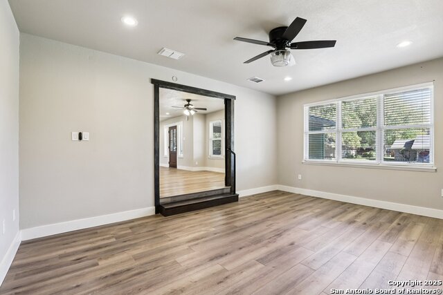 Image 7 of 44 For 786 Renee  