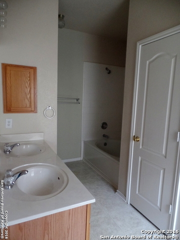 Image 16 of 19 For 12719 Goldenrain Bay