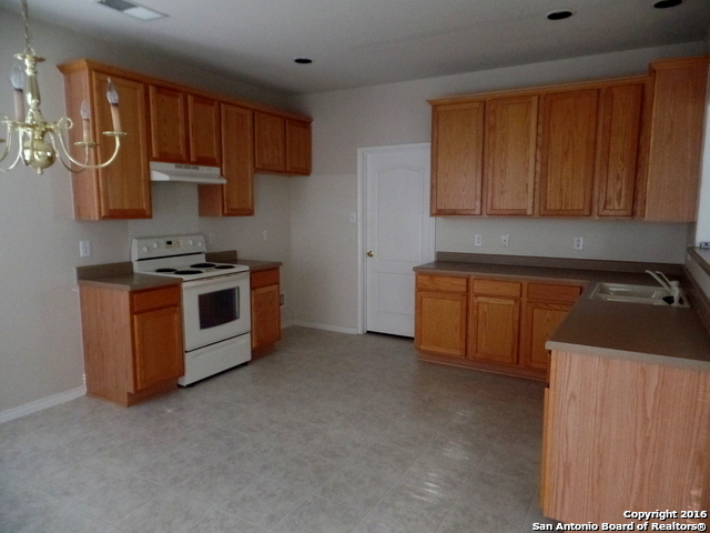 Image 7 of 19 For 12719 Goldenrain Bay