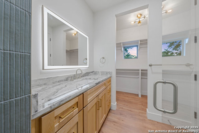 Listing photo id 5 for 712 Firefly Dr.