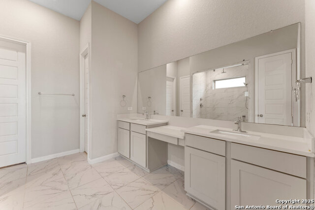 Image 28 of 44 For 2614 Banditos Rdg