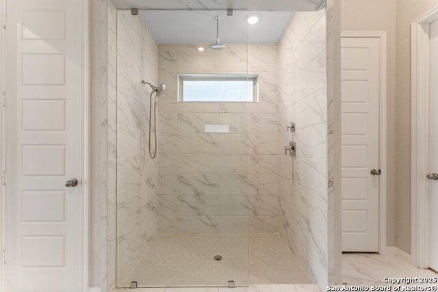 Image 29 of 44 For 2614 Banditos Rdg