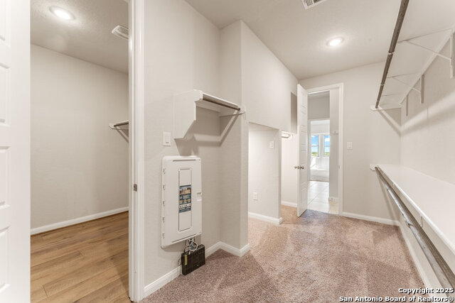 Image 32 of 44 For 2614 Banditos Rdg