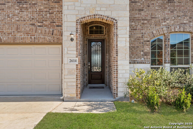 Image 4 of 44 For 2614 Banditos Rdg