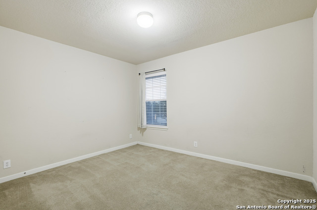 Listing photo id 15 for 9435 Everton