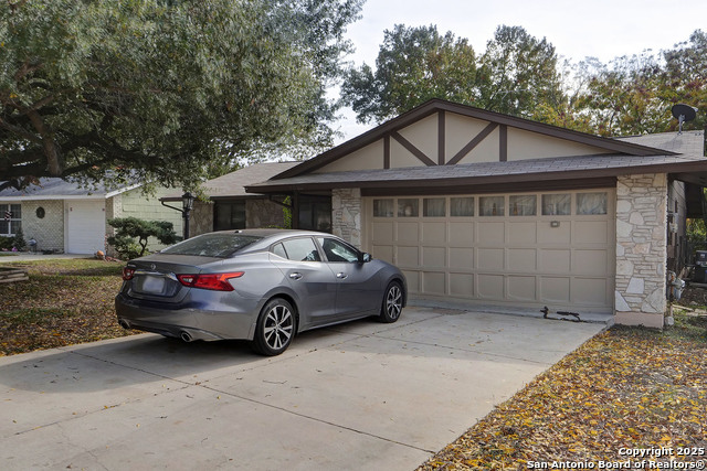 Image 3 of 36 For 9602 Gold Hl