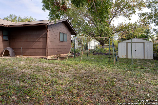 Image 32 of 36 For 9602 Gold Hl