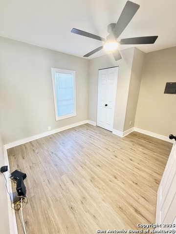 Listing photo id 14 for 1327 Bailey  