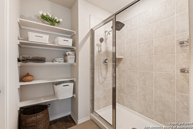 Listing photo id 15 for 13927 Borolanite Dr