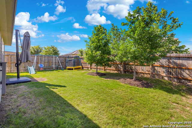 Listing photo id 22 for 13927 Borolanite Dr