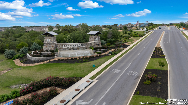 Listing photo id 24 for 13927 Borolanite Dr