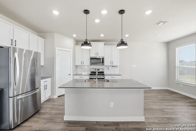 Listing photo id 11 for 6303 Mifflin