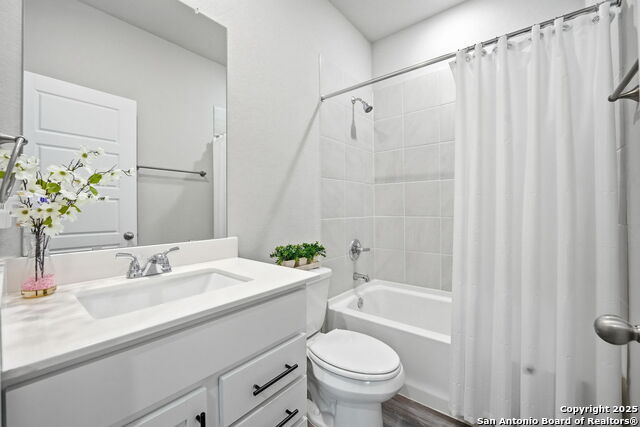 Listing photo id 25 for 6303 Mifflin