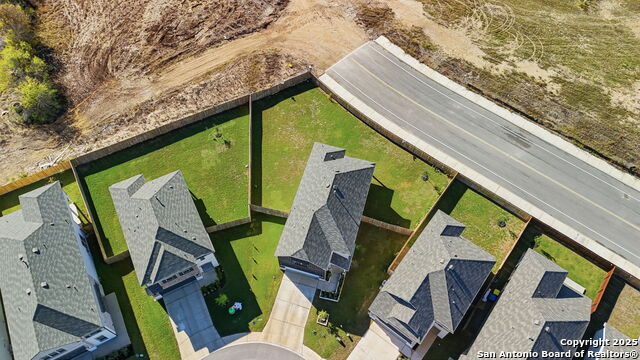 Listing photo id 41 for 6303 Mifflin