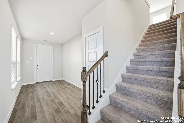 Listing photo id 7 for 6303 Mifflin