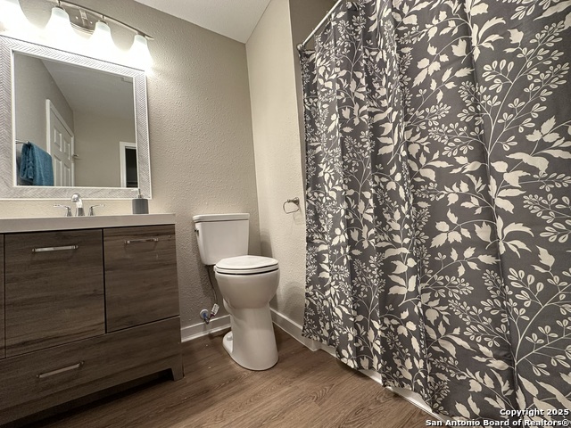 Image 10 of 12 For 123 Poolside