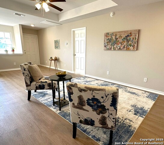 Image 2 of 12 For 123 Poolside