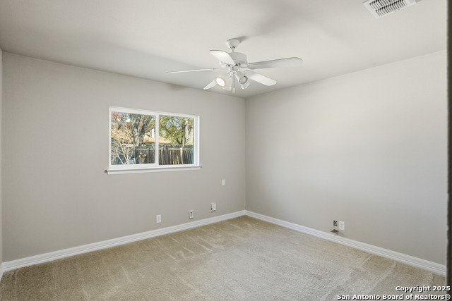 Listing photo id 14 for 6719 Country Field