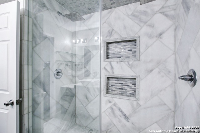 Image 22 of 36 For 27334 Lasso Bend