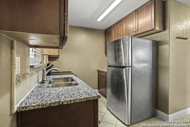 Image 3 of 9 For 236 Dullnig E 3