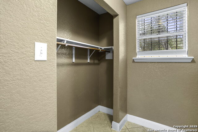 Image 6 of 9 For 236 Dullnig E 3