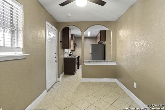 Image 12 of 13 For 236 Dullnig E 2