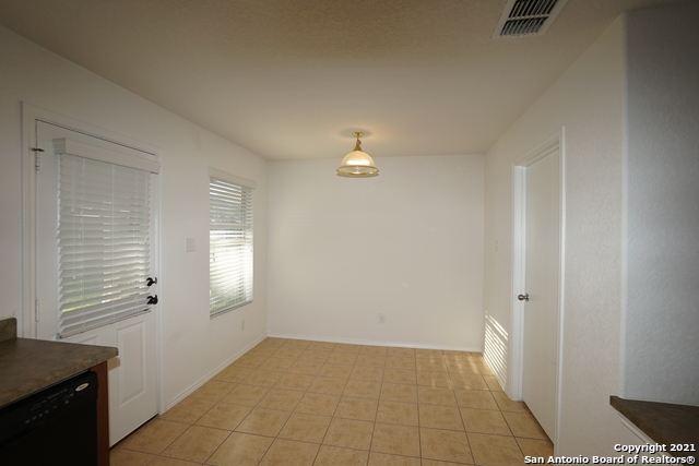 Image 12 of 33 For 10707 Rindle Ranch