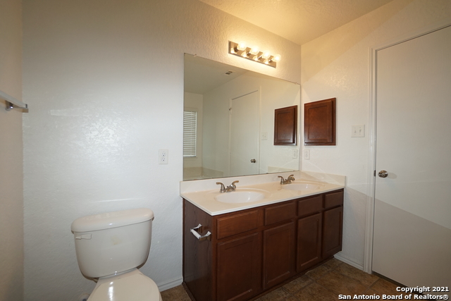 Image 21 of 33 For 10707 Rindle Ranch