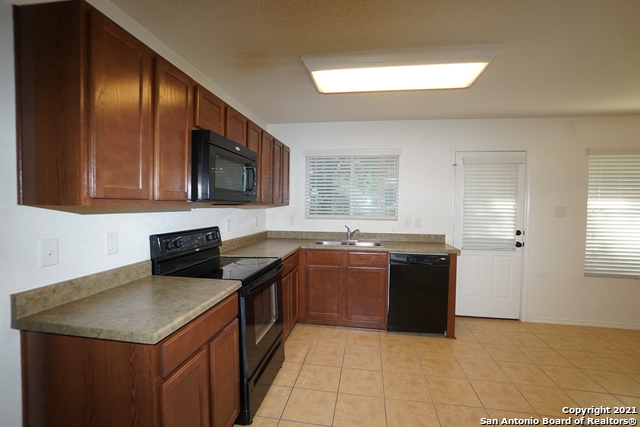 Image 8 of 33 For 10707 Rindle Ranch