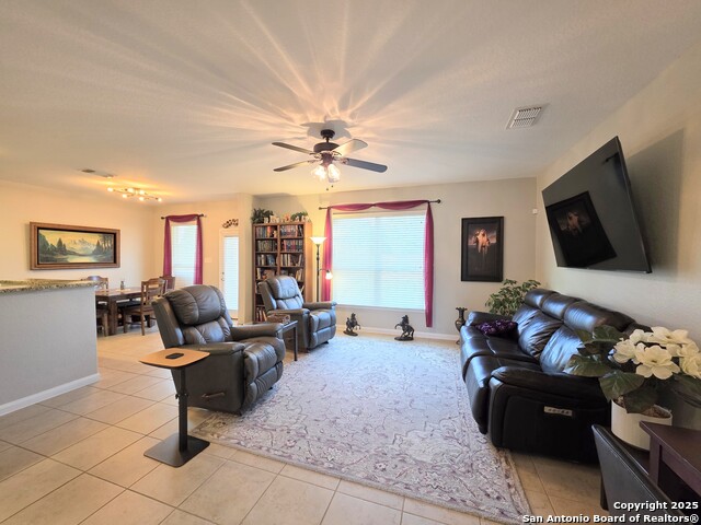 Listing photo id 10 for 6306 Aster Run