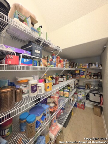 Listing photo id 15 for 6306 Aster Run