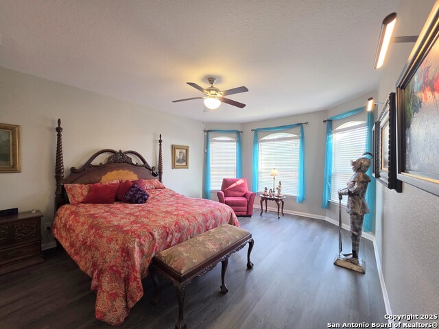 Listing photo id 16 for 6306 Aster Run