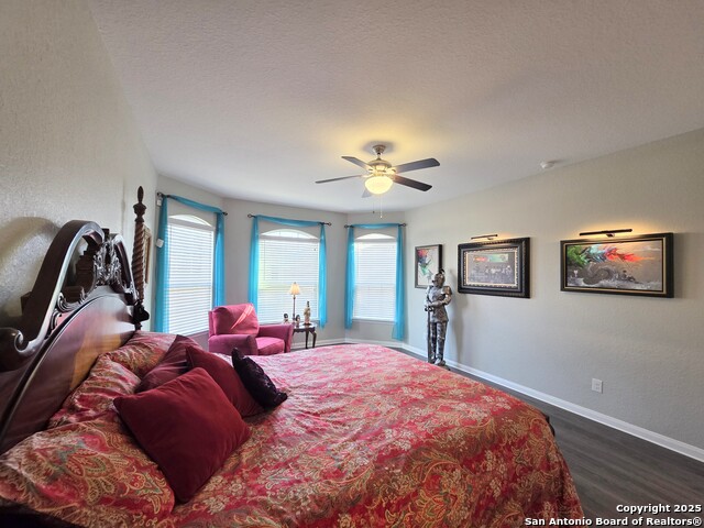 Listing photo id 17 for 6306 Aster Run