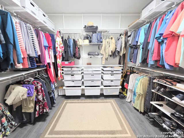 Listing photo id 22 for 6306 Aster Run