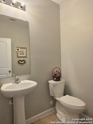 Listing photo id 32 for 6306 Aster Run