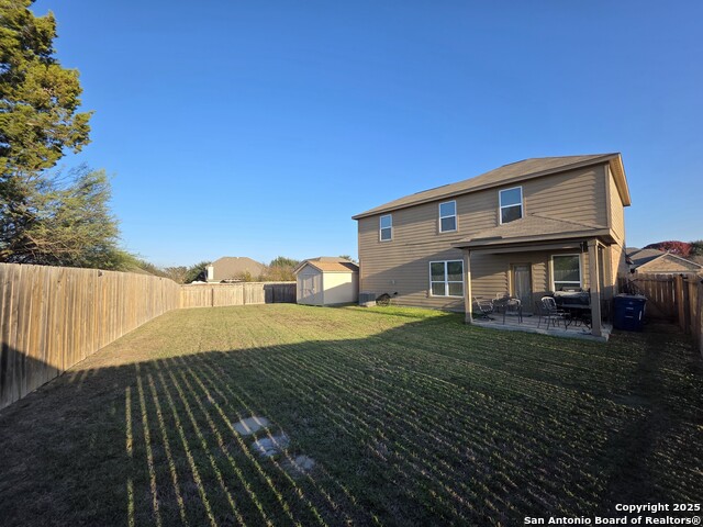 Listing photo id 3 for 6306 Aster Run